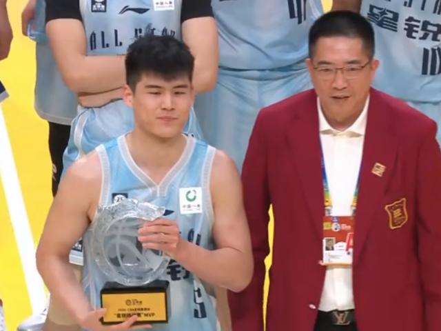 MK体育官方入口-陈家政轰26+6夺MVP！星锐队大胜大学生联队